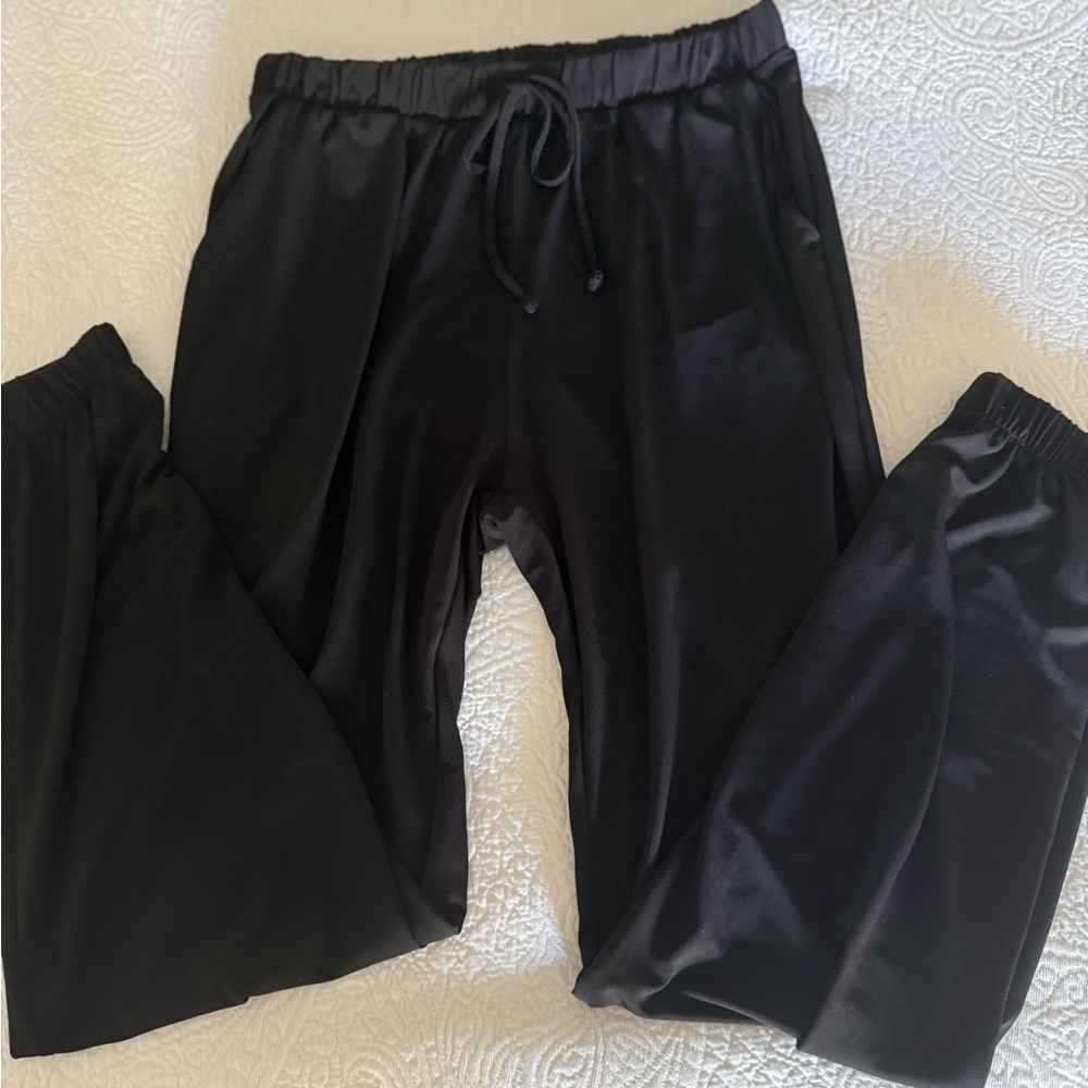 Elegant Black Women's Pants - Picture 2 of 15